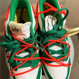 NIKE SB DUNK LOW PRO Size 8.5